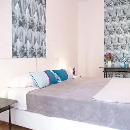 Milizie 76 Gallery Casa de hóspedes 4*