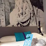 Milizie 76 Gallery בית הארחה רומא