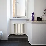 Milizie 76 Gallery בית הארחה 4*